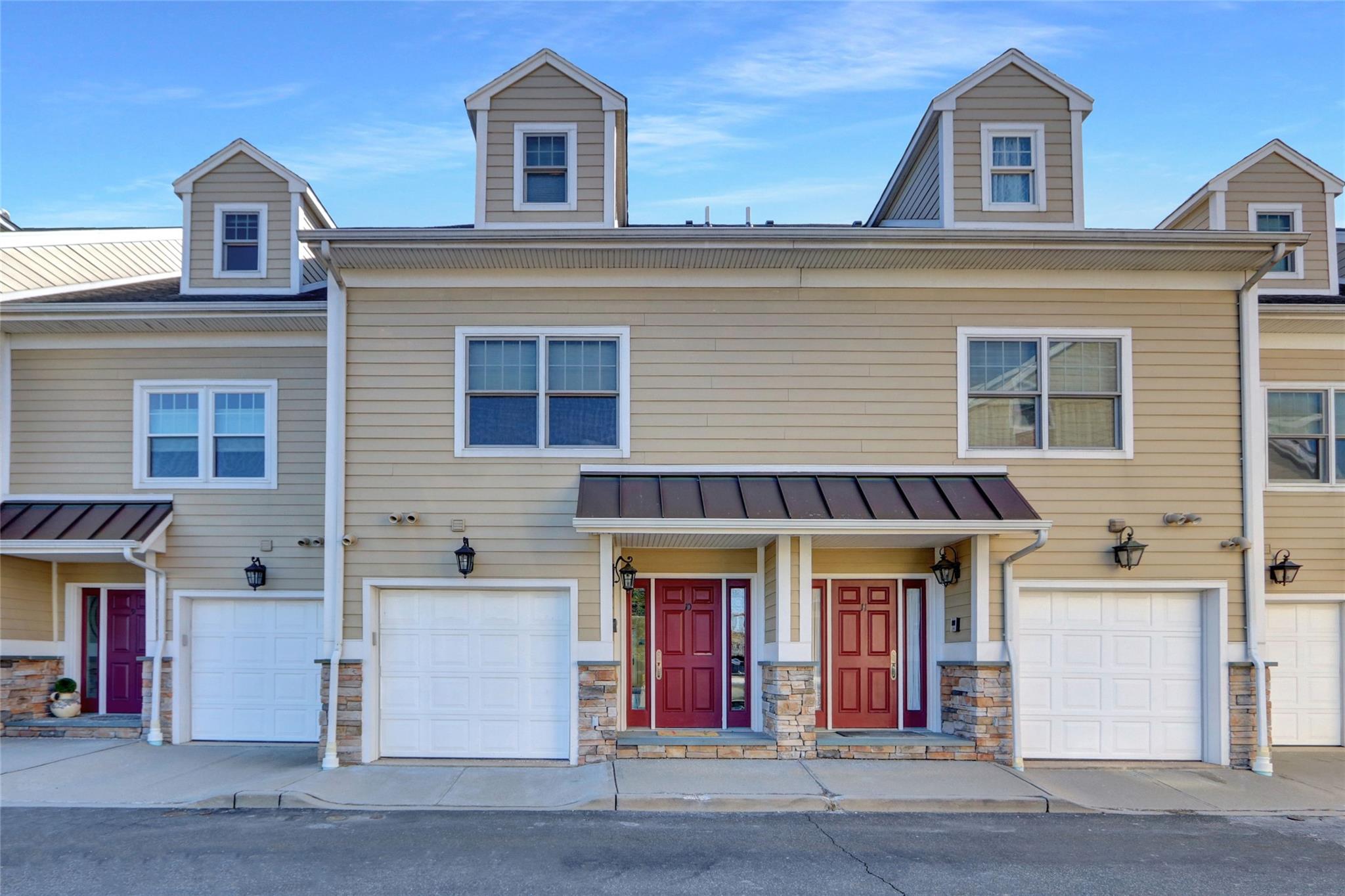 100 Empire Boulevard #10, Barnum Island, New York image 1
