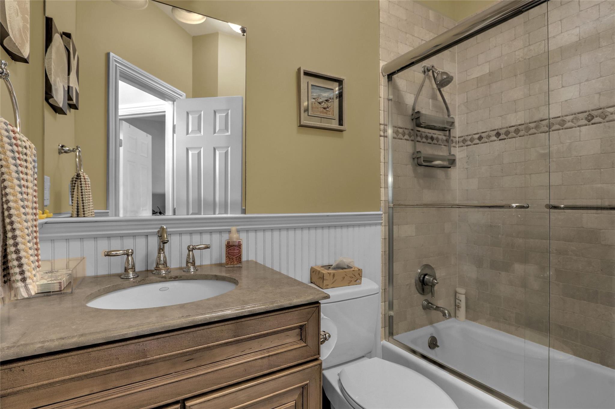 100 Empire Boulevard #10, Barnum Island, New York image 13