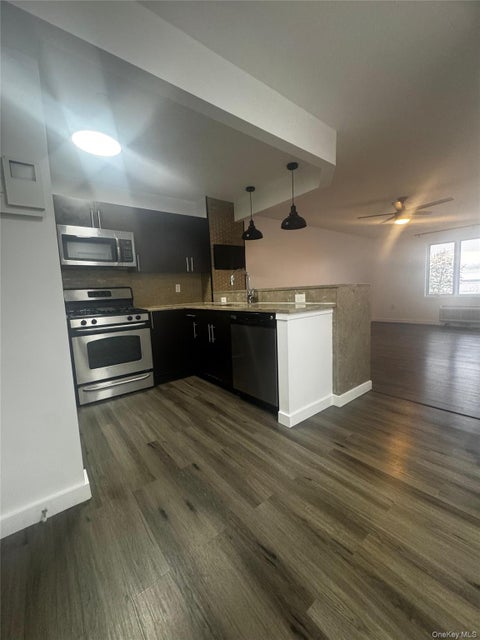 Condo For Rent - 1490 Outlook Avenue #2K<br/> Bronx County, Bronx, NY 10465