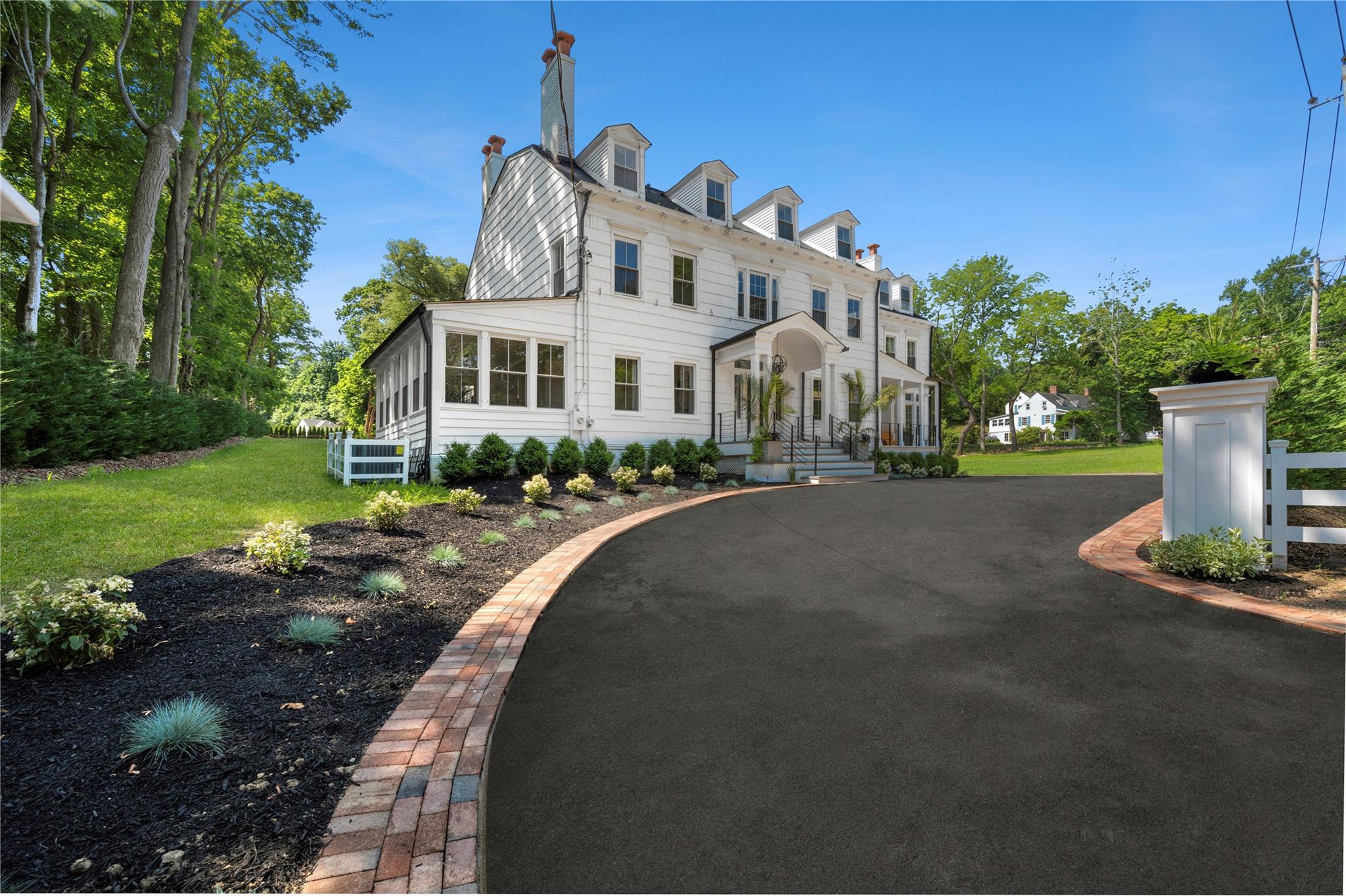 77 Cove Road, Oyster Bay Cove, New York image 2