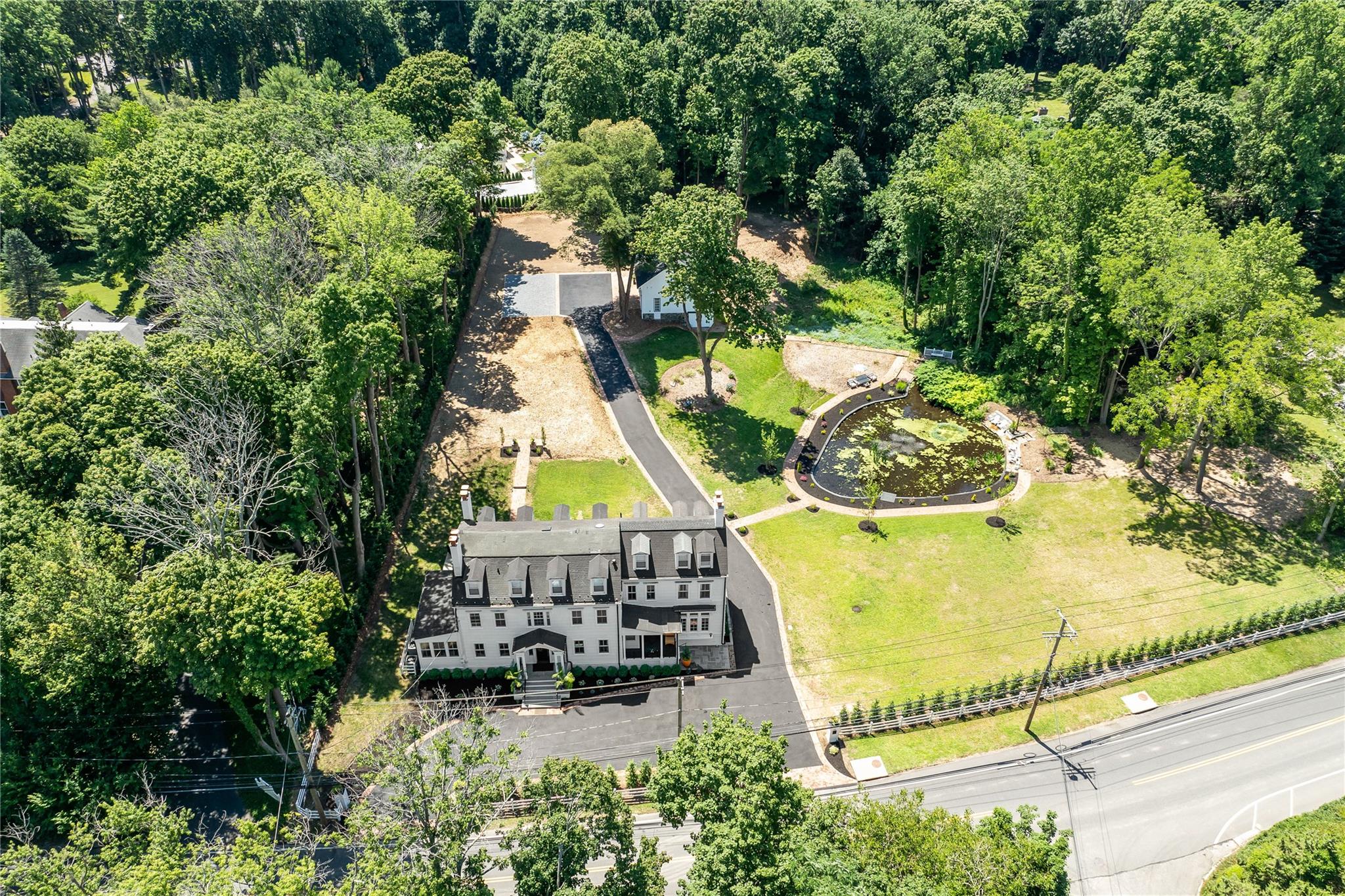 77 Cove Road, Oyster Bay Cove, New York image 5