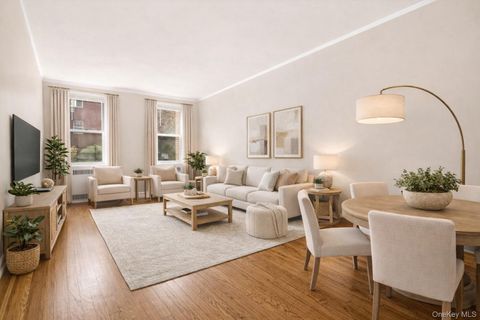 Photo of 63109 Saunders Street #A3, Rego Park, NY 11374 (MLS # 981967)