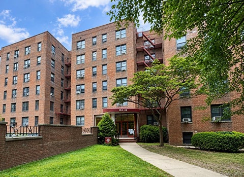 Photo of 150-29 72 Rd Rd #6K, Flushing, NY 11367 (MLS # 1049552)