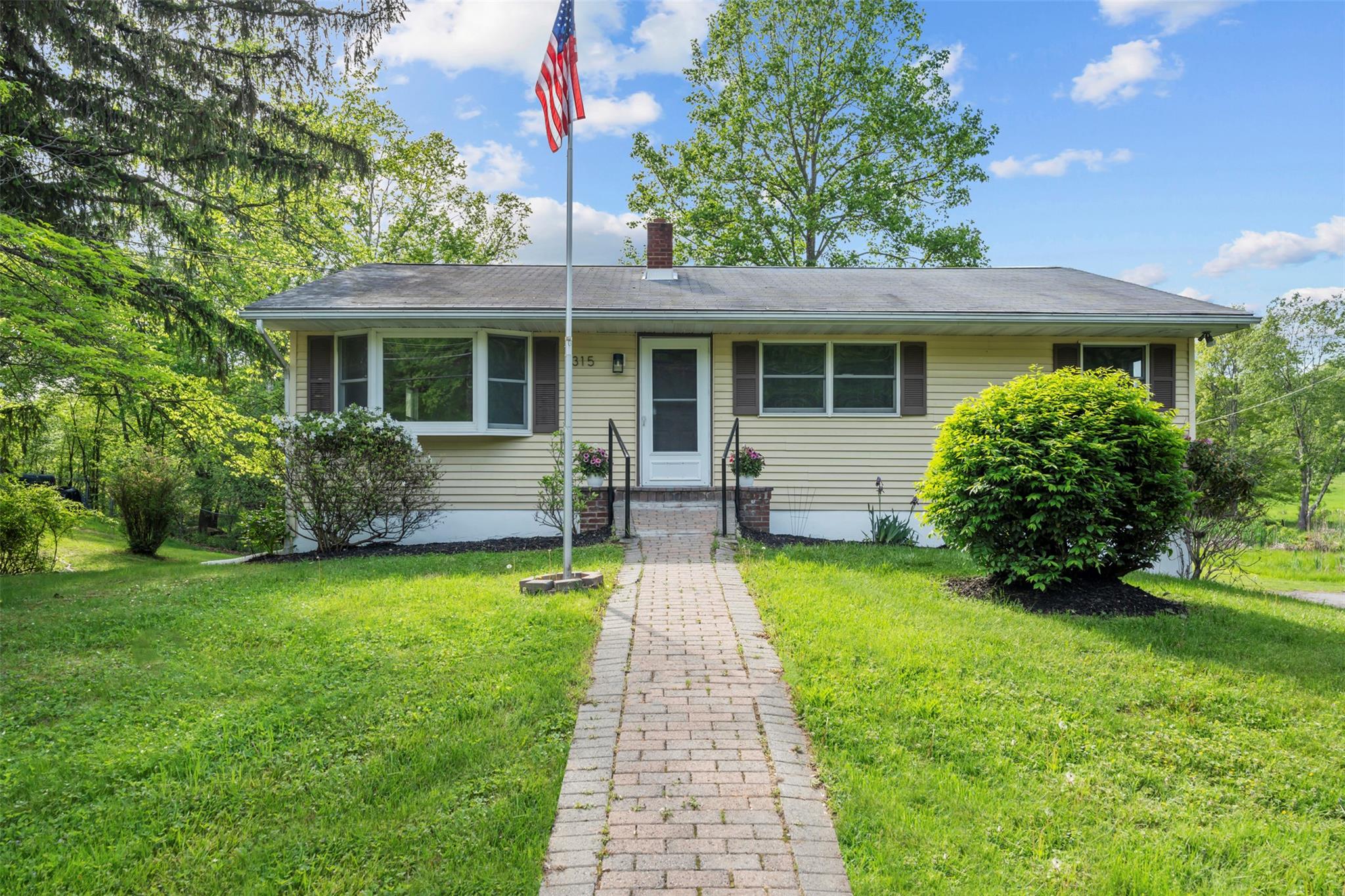 315 Scotchtown Road, Goshen, New York image 2