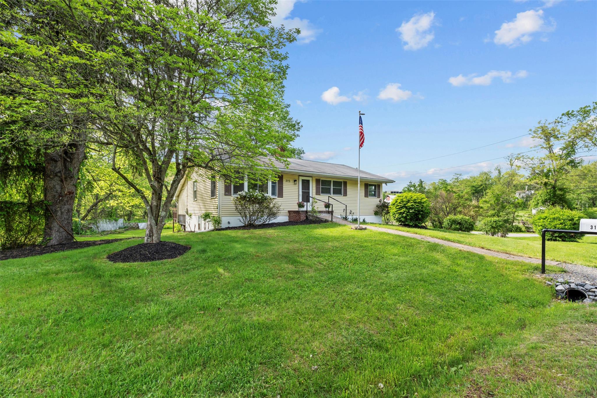 315 Scotchtown Road, Goshen, New York image 6