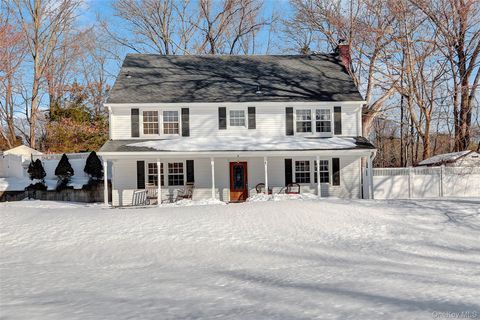 8 Noel Place Smithtown NY 11787