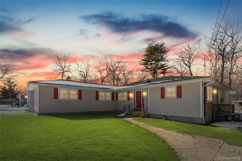 68 Crystal Beach Boulevard Moriches NY 11955