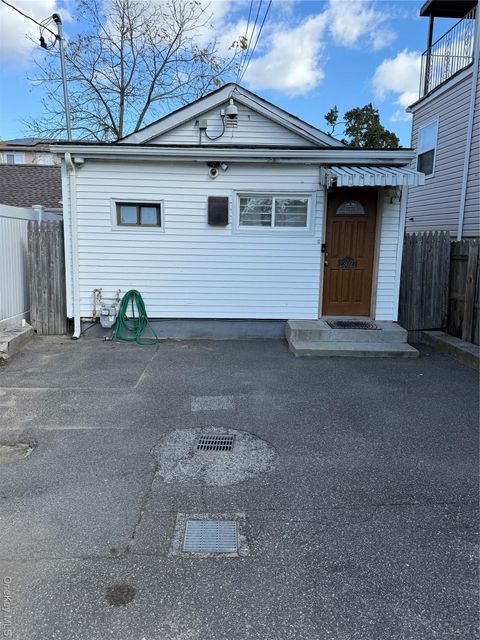 Photo of 23027 148th Avenue, Springfield Gardens, NY 11413 (MLS # 928613) Photo of 23027 148th Avenue, Springfield Gardens, NY 11413 (MLS # 928613)