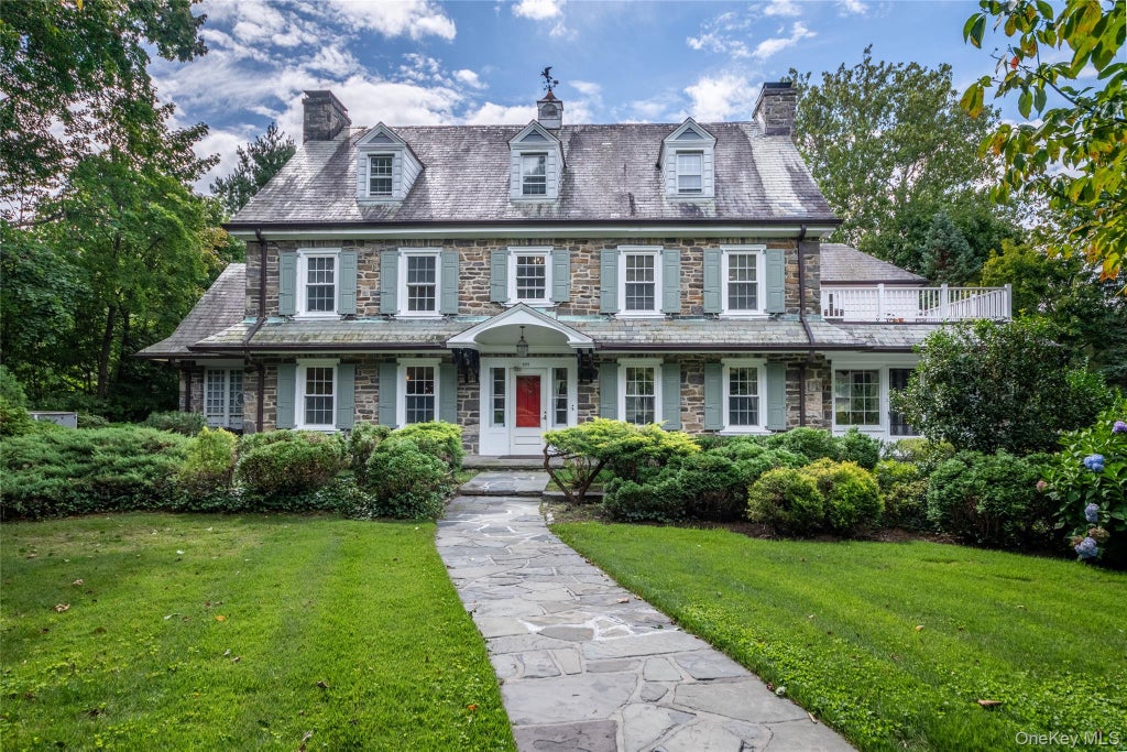 Photo of 209 Beechmont Drive, New Rochelle, NY 10804 (MLS # 1052711)