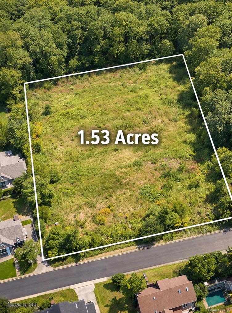 Side by Side Lots Robinson Street