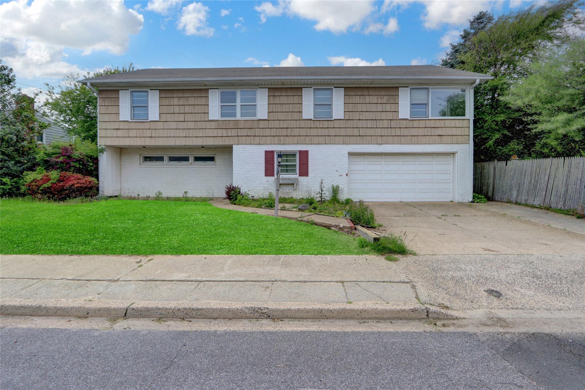54 Royat Street, Lido Beach, New York image 1
