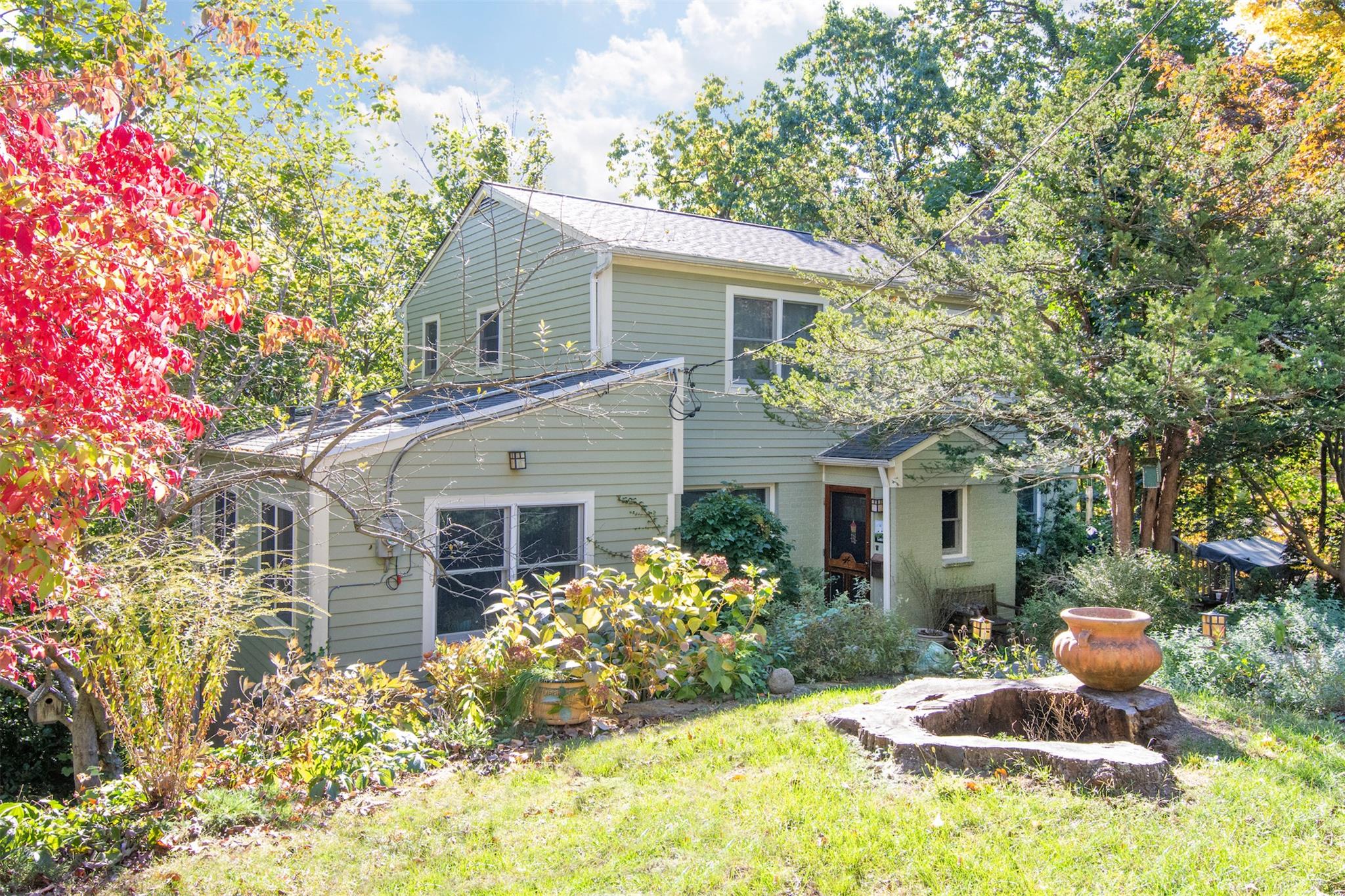 Kent Avenue, Hastings-On-Hudson, New York - 3 Bedrooms  
4 Bathrooms  
7 Rooms - 