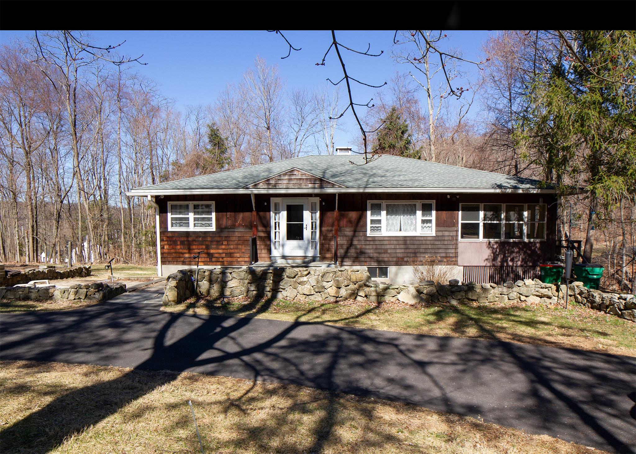 101 Woodmont Road, Hopewell Junction, New York image 1