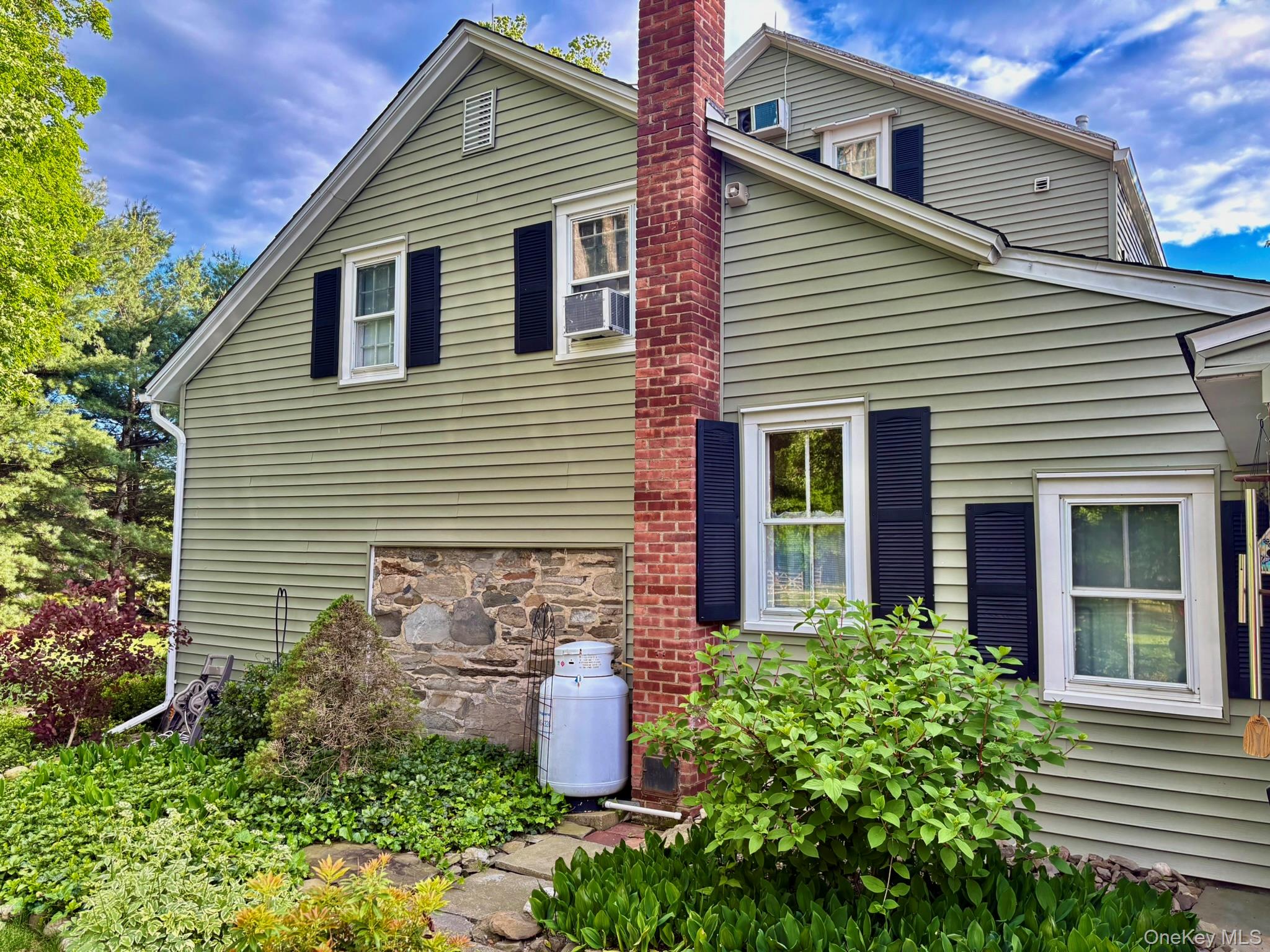 2303 Salt Point Turnpike