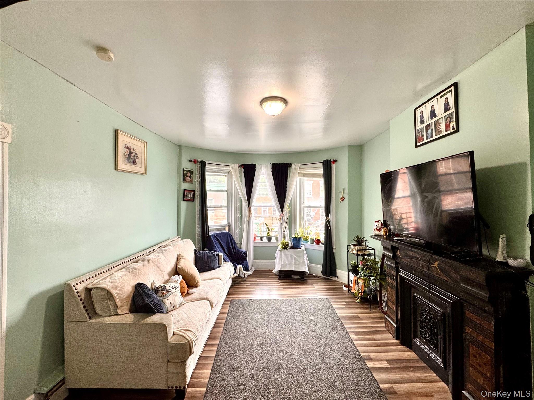 49 Benkard Avenue
