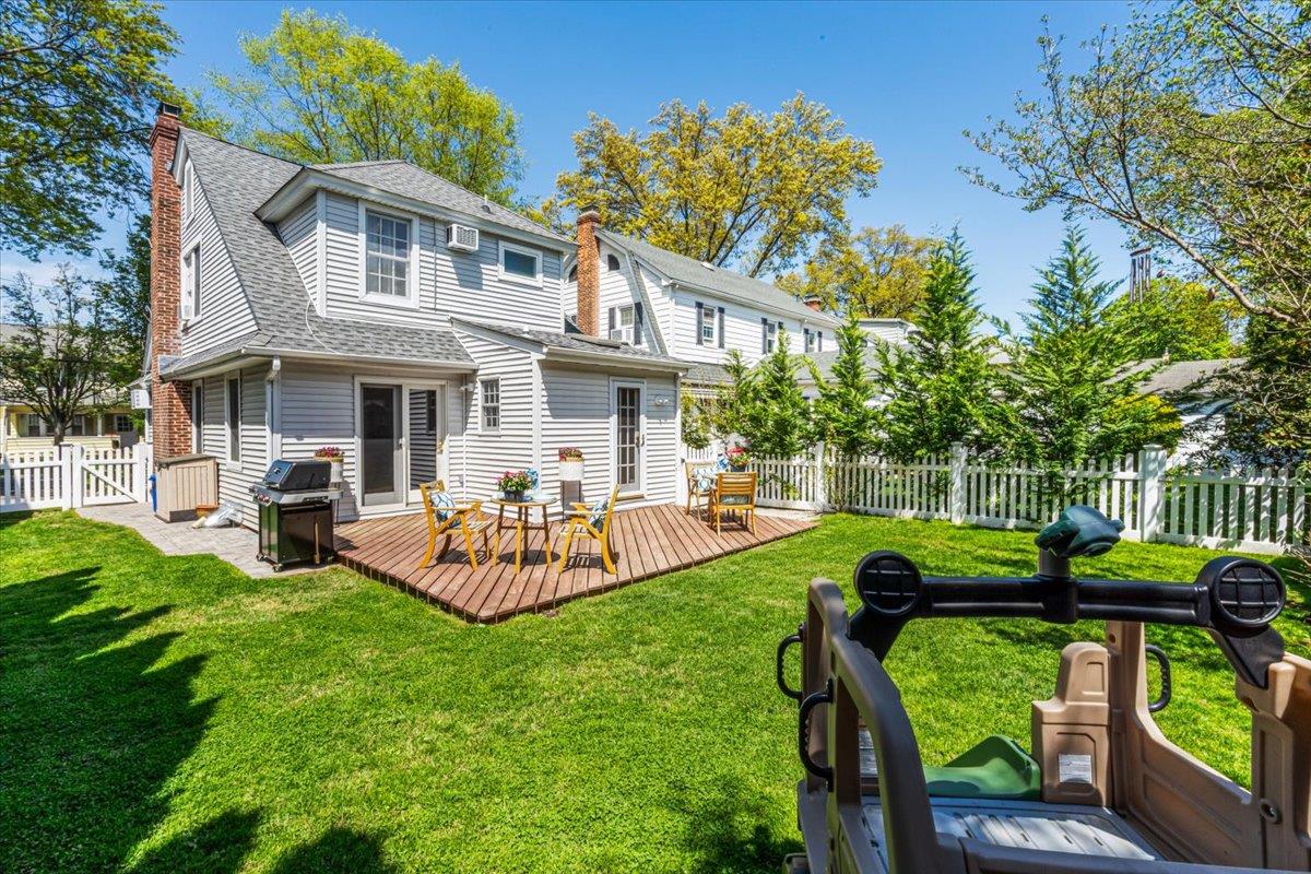 54 Park Avenue, Port Washington, New York image 22