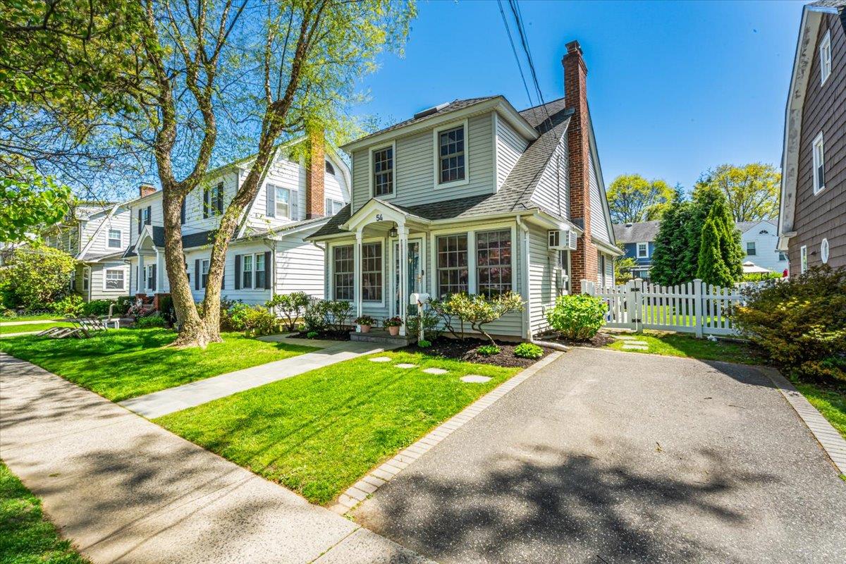 54 Park Avenue, Port Washington, New York image 24