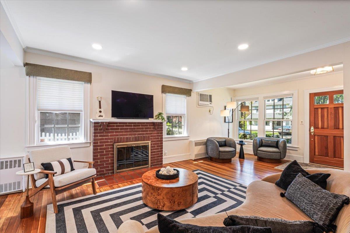 54 Park Avenue, Port Washington, New York image 3