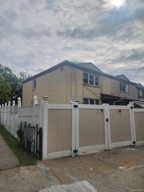 Photo of 11006 Colonial Avenue, Forest Hills, NY 11375 (MLS # 913620)