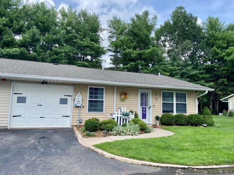 Condo For Sale - 472A Darwen Drive<br/> Ridge, NY 11961