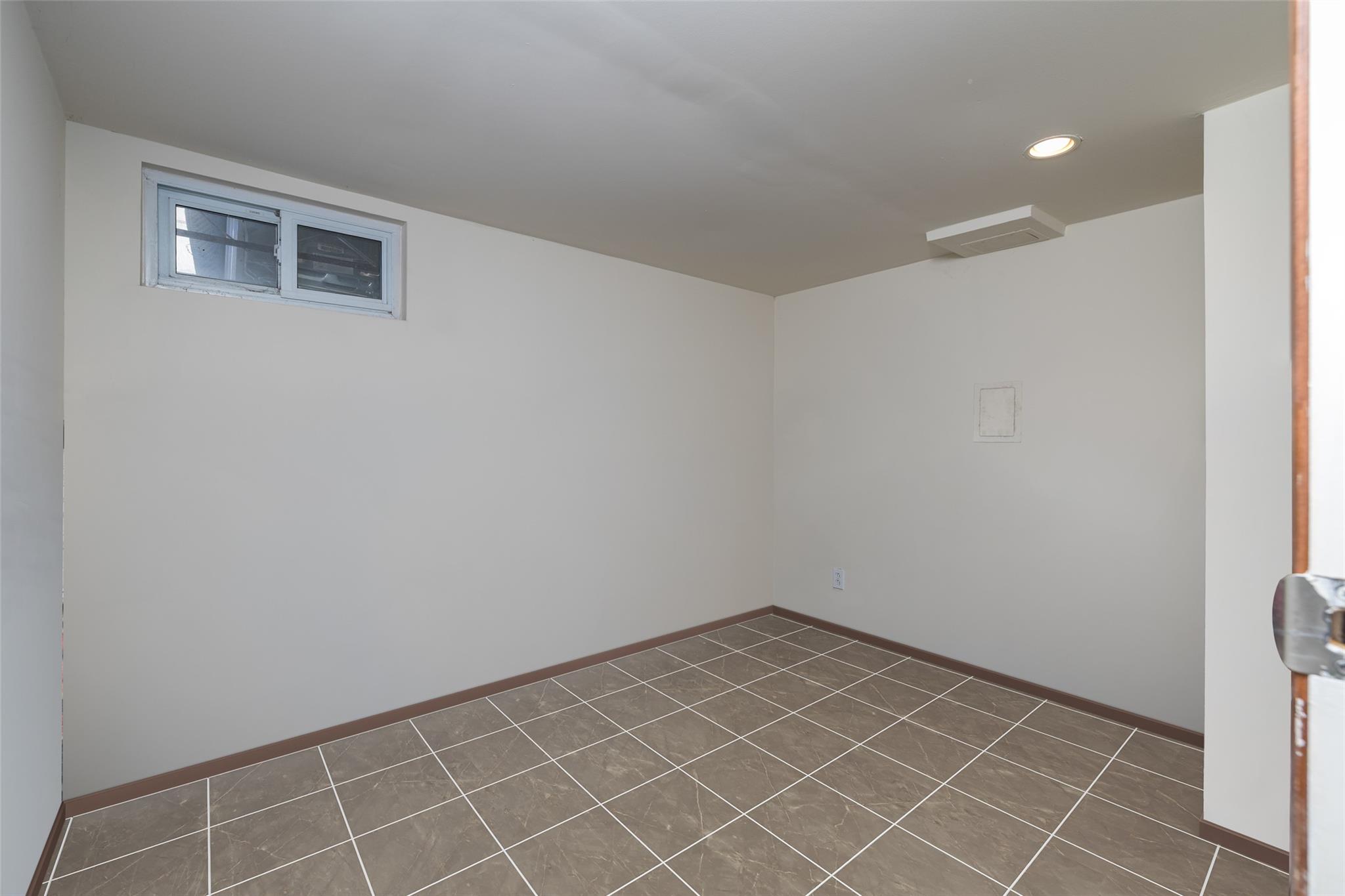 312 Norfeld Boulevard, Elmont, New York image 18
