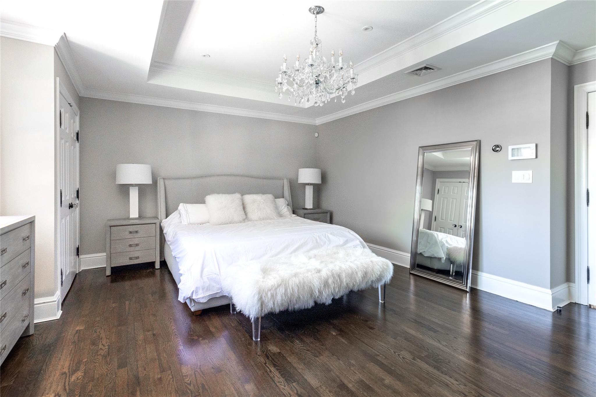 350 Park Lane, Douglaston, New York image 11