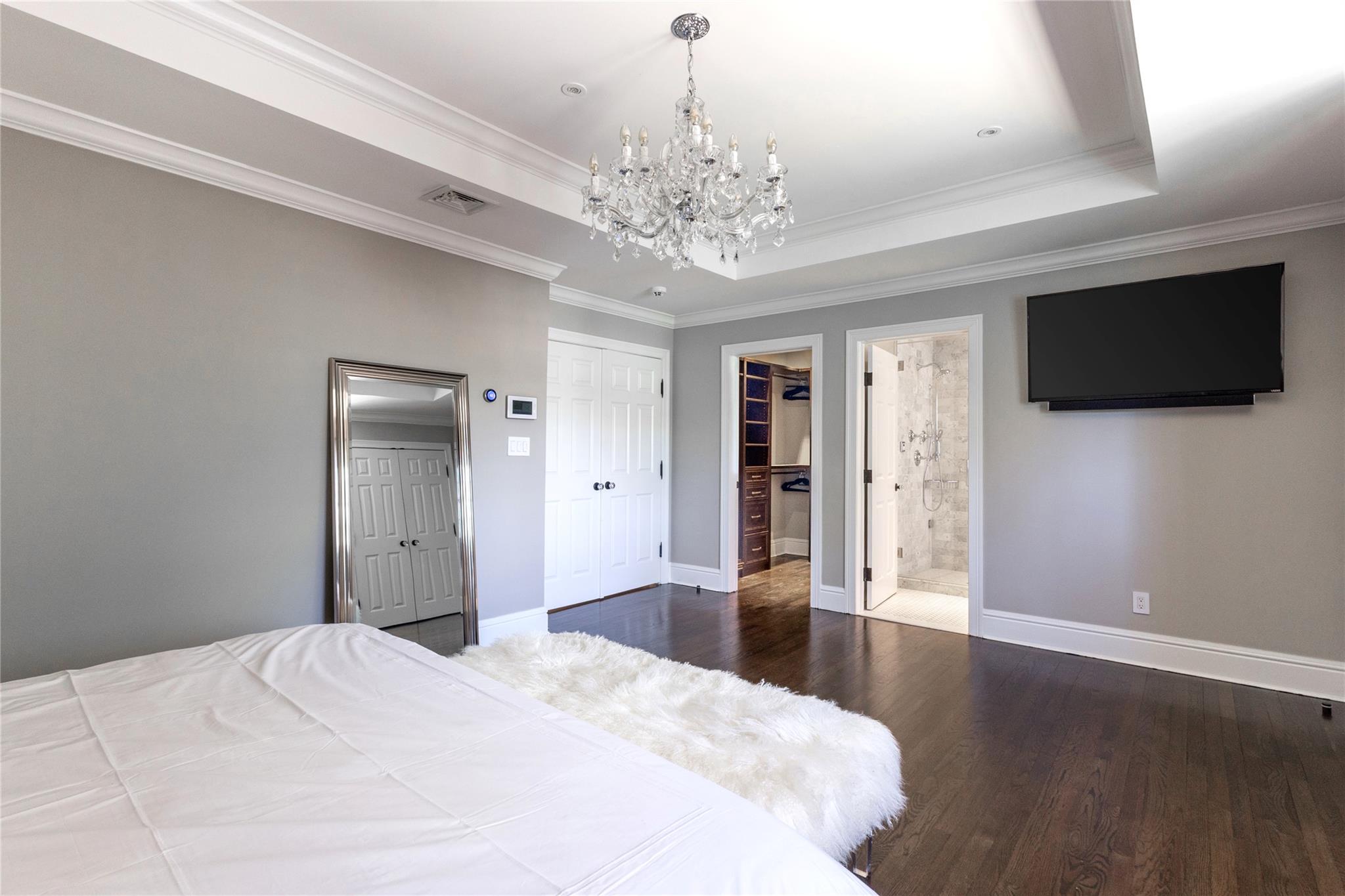350 Park Lane, Douglaston, New York image 13