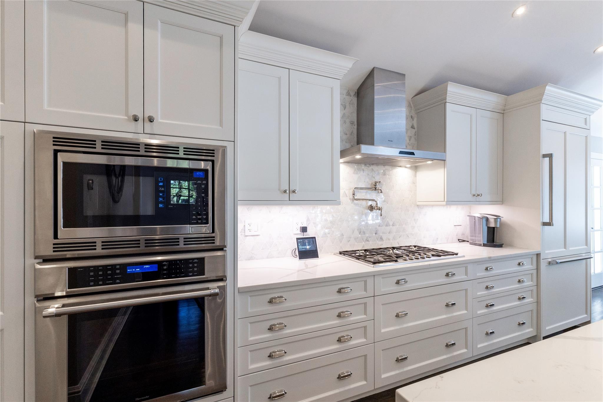 350 Park Lane, Douglaston, New York image 9