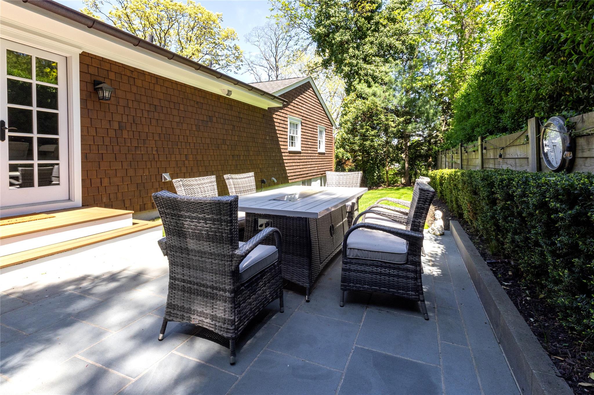 350 Park Lane, Douglaston, New York image 31