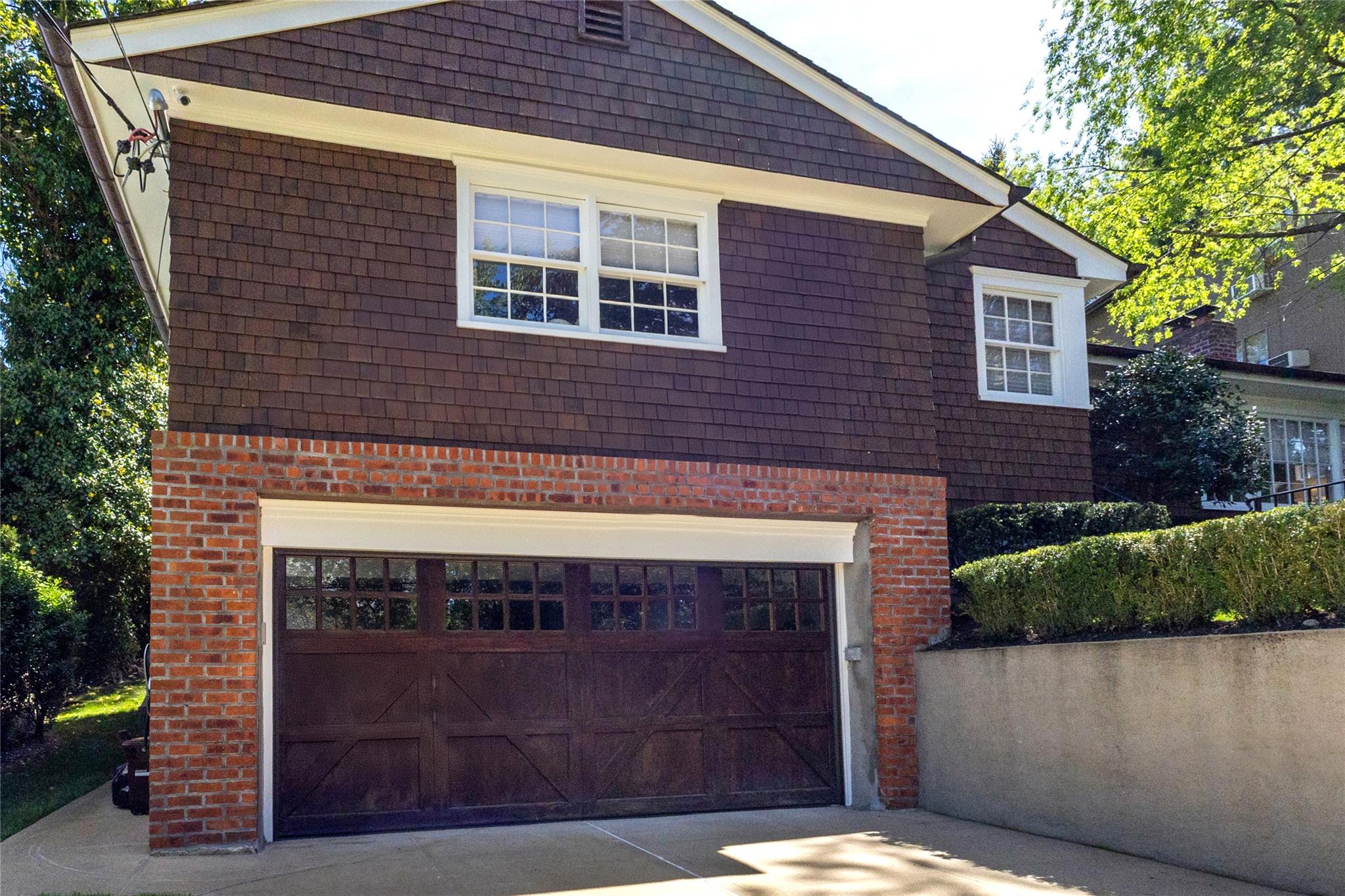 350 Park Lane, Douglaston, New York image 30