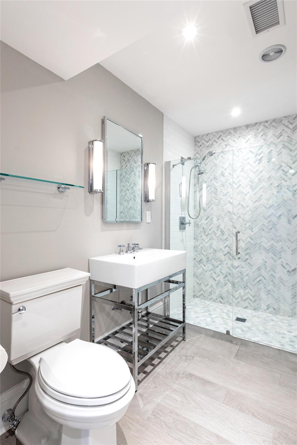 350 Park Lane, Douglaston, New York image 28
