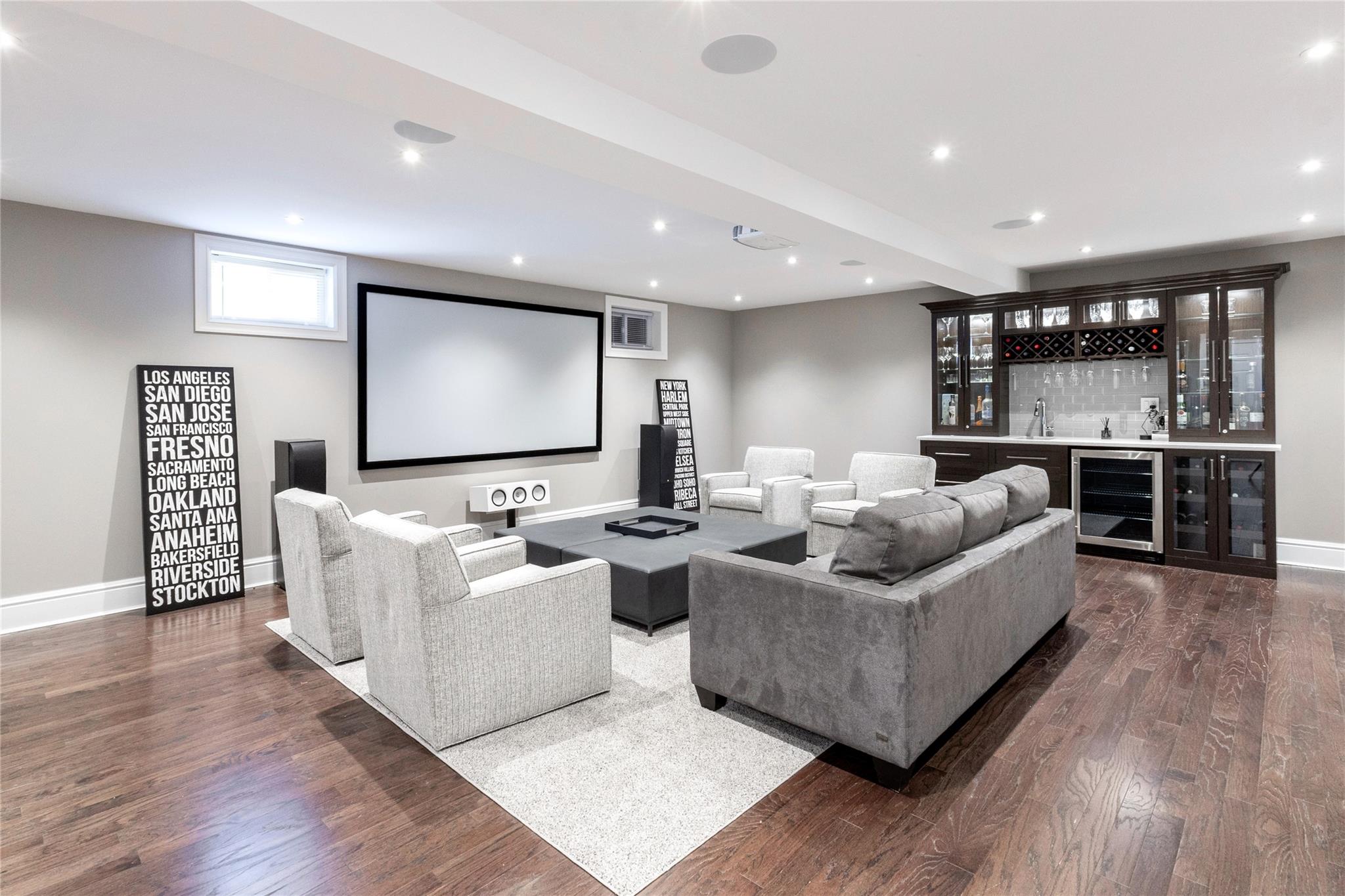 350 Park Lane, Douglaston, New York image 21