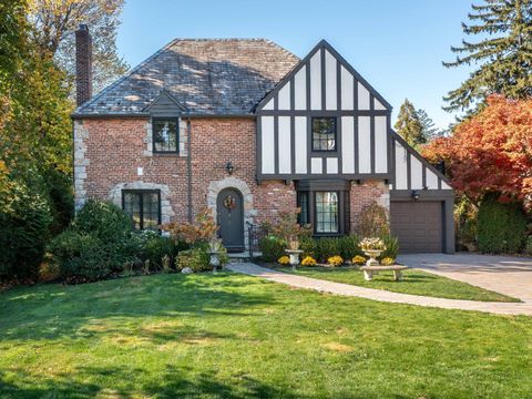 23 Castle Ridge Road Manhasset NY 11030
