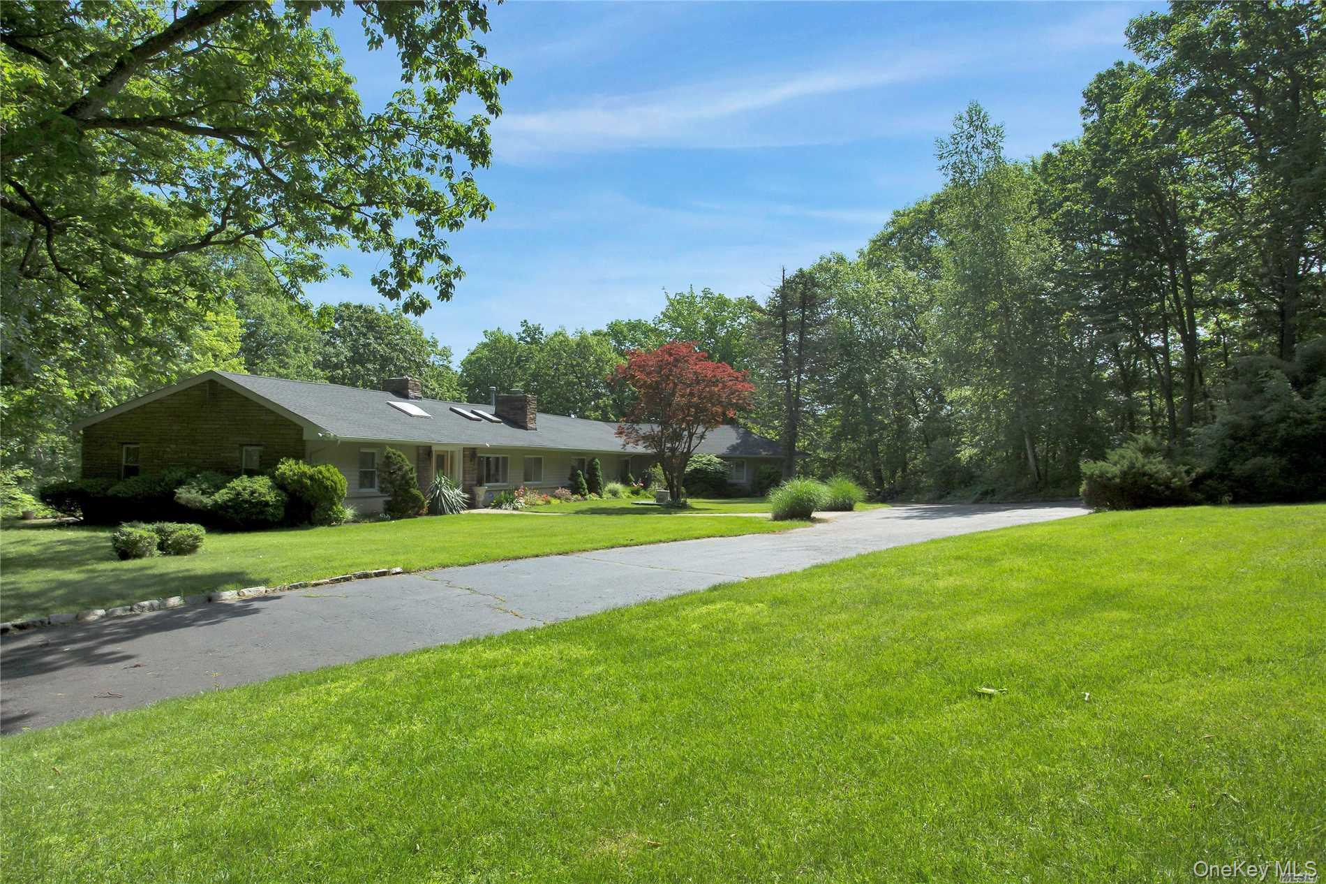 1530 Laurel Hollow Road