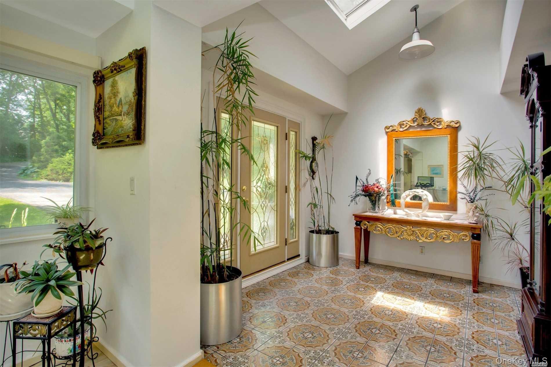 1530 Laurel Hollow Road