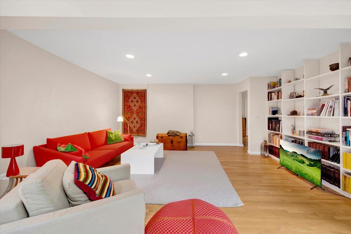 13 Romar Avenue, White Plains, New York image 4
