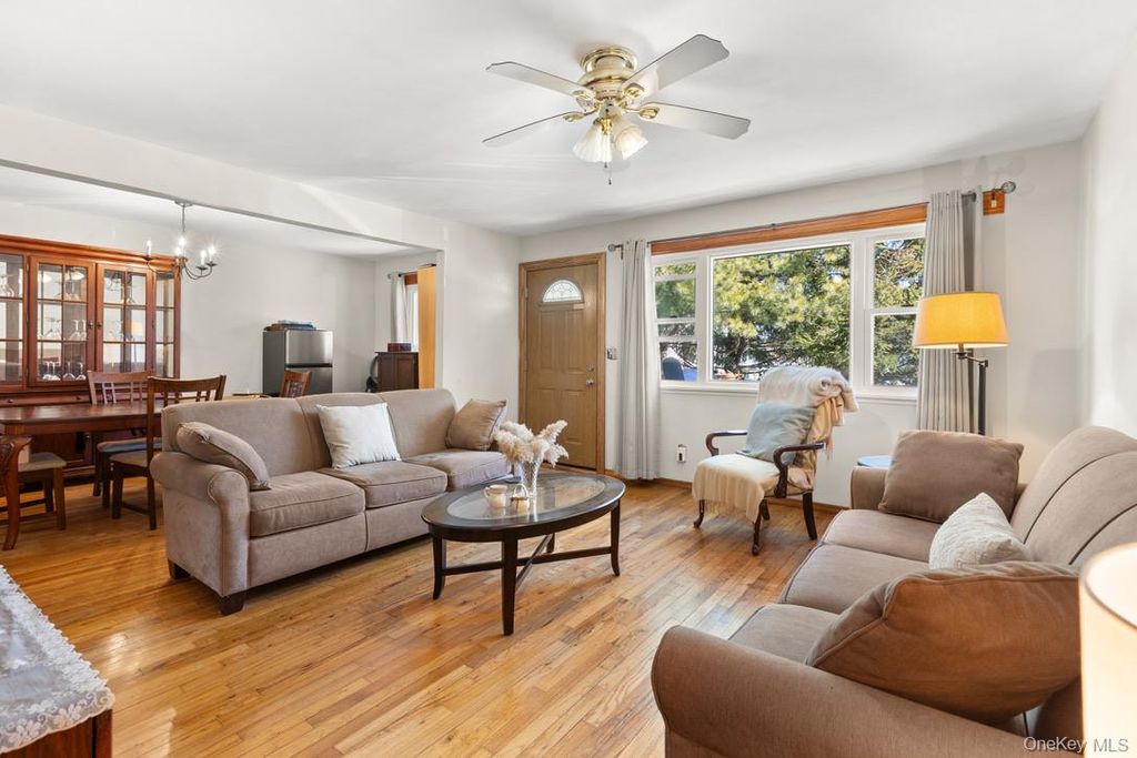 Photo of 259 Waldo Street, Copiague, NY 11726 (MLS # 969788)