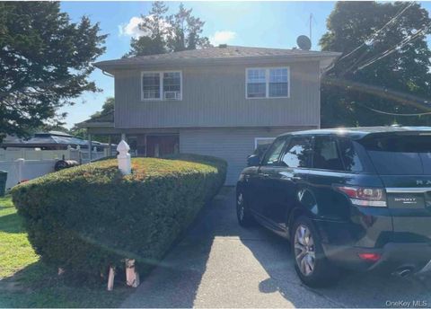 Homes For Sale - 128 N 17th Street<br/> Wheatley Heights, NY 11798