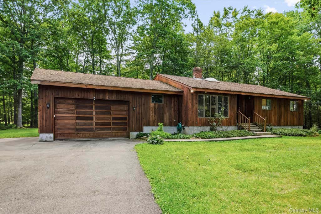 Photo of 441 Burlingham Road, Pine Bush, NY 12566 (MLS # 1042201)