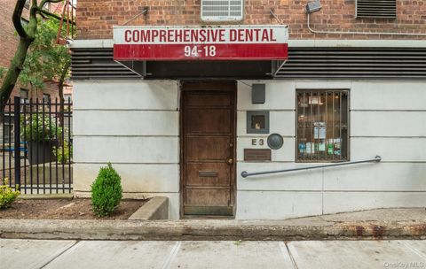 Photo of 94-18 59th Avenue #E3, Elmhurst, NY 11373 (MLS # 1025964)