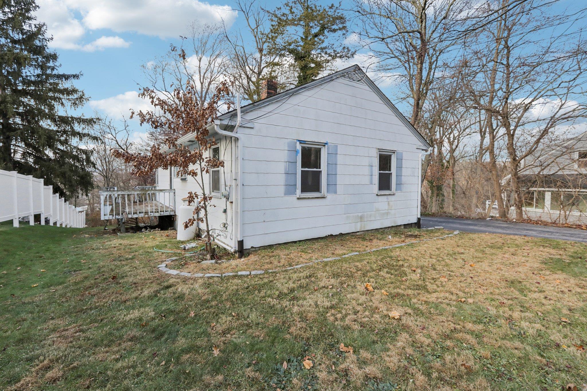 65 S Hill, Cortlandt Manor, New York image 33