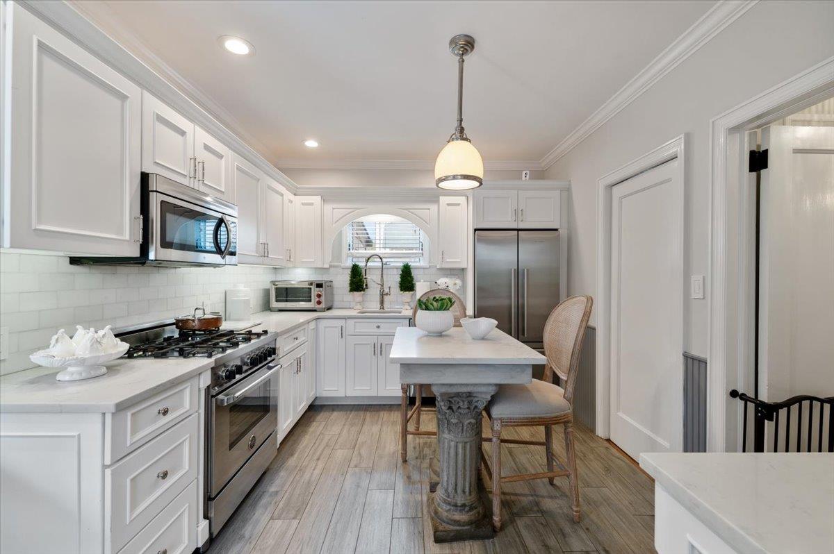 135 Mayfair Avenue, Floral Park, New York image 8