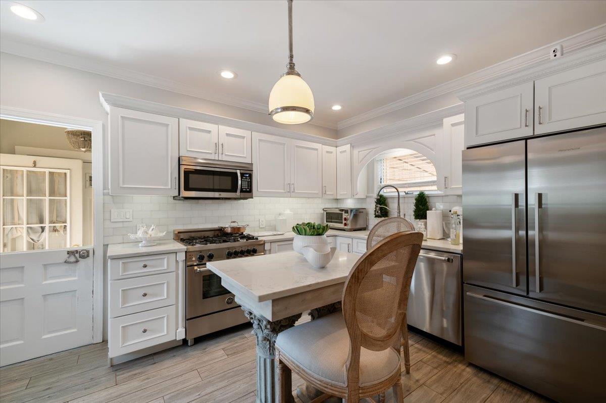 135 Mayfair Avenue, Floral Park, New York image 7