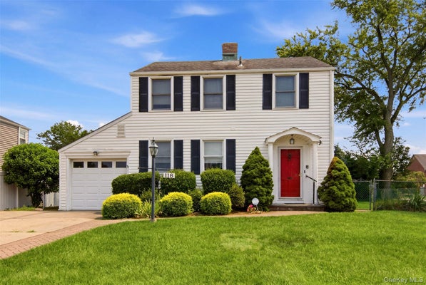 118 MAGNOLIA ST, WESTBURY, NY 11590 - Image 45e8aa5e6234bb2d010b2a3fa7cba4bd/3339345641
