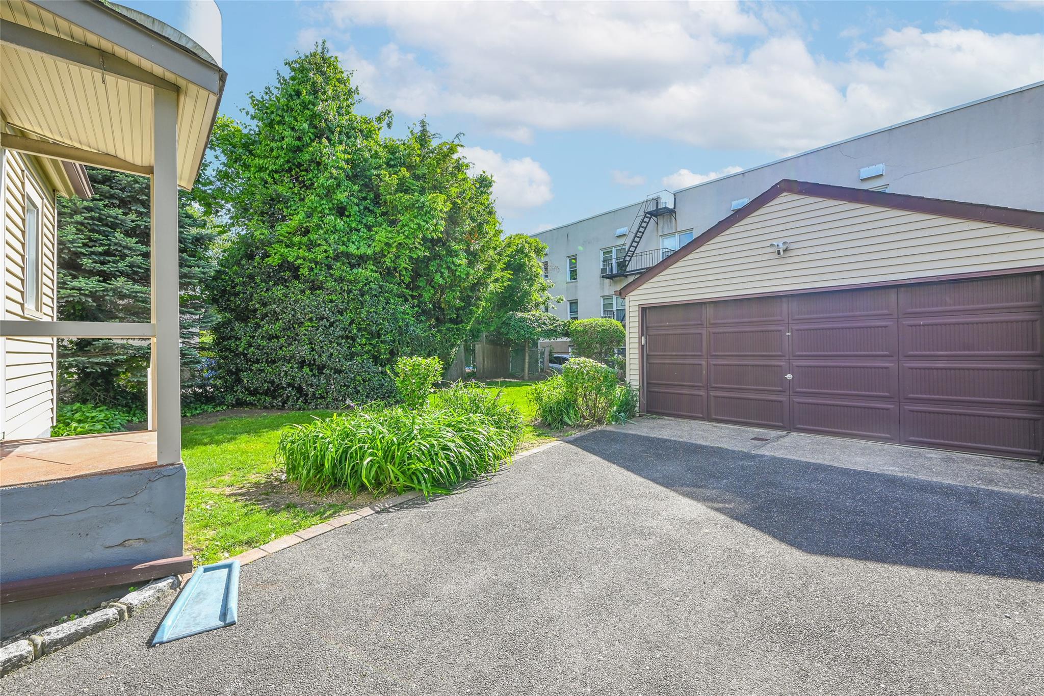 108 North Forest Avenue Ave, Rockville Centre, New York image 5