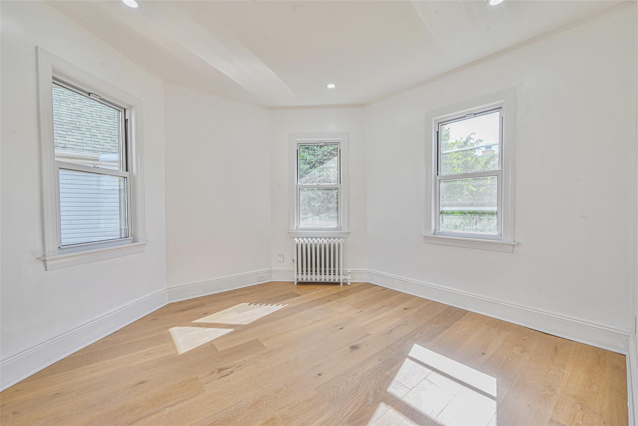108 North Forest Avenue Ave, Rockville Centre, New York image 16