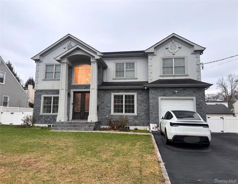 157 Evans Avenue Albertson NY 11507