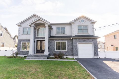 157 Evans Avenue Albertson NY 11507