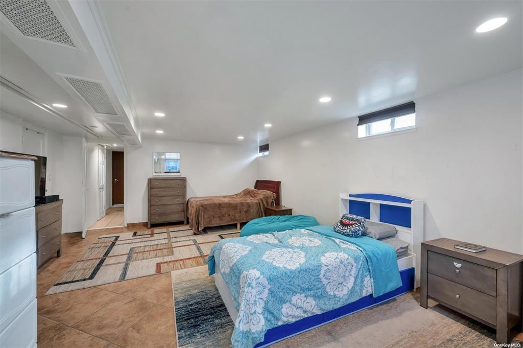 21-89 47th Street, Long Island City, New York image 21