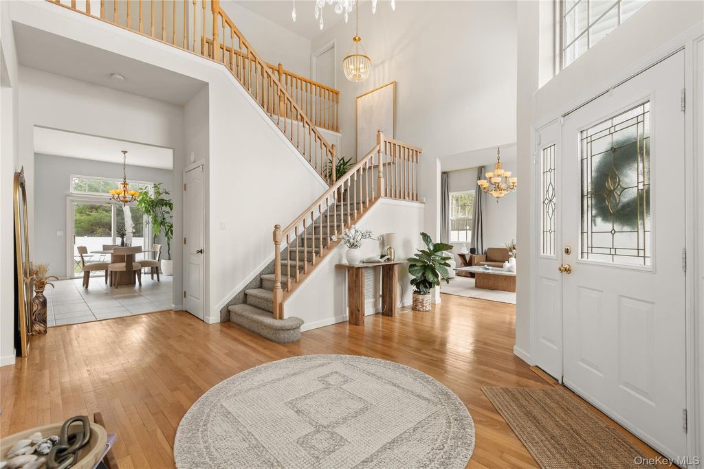 Photo of 19 Trail Blazer Court, Holbrook, NY 11741 (MLS # 978921)